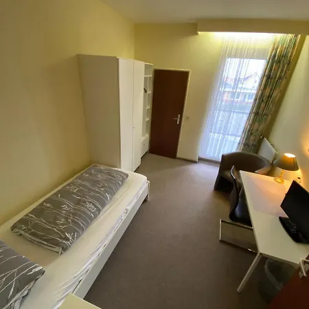 招待所 Hotelpension Am Thermalbad 3*